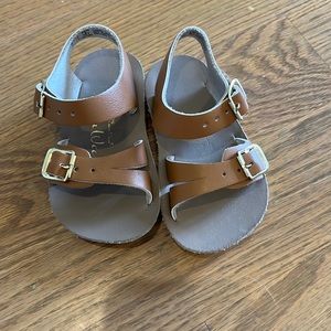 Tan Saltwater sandals size 3